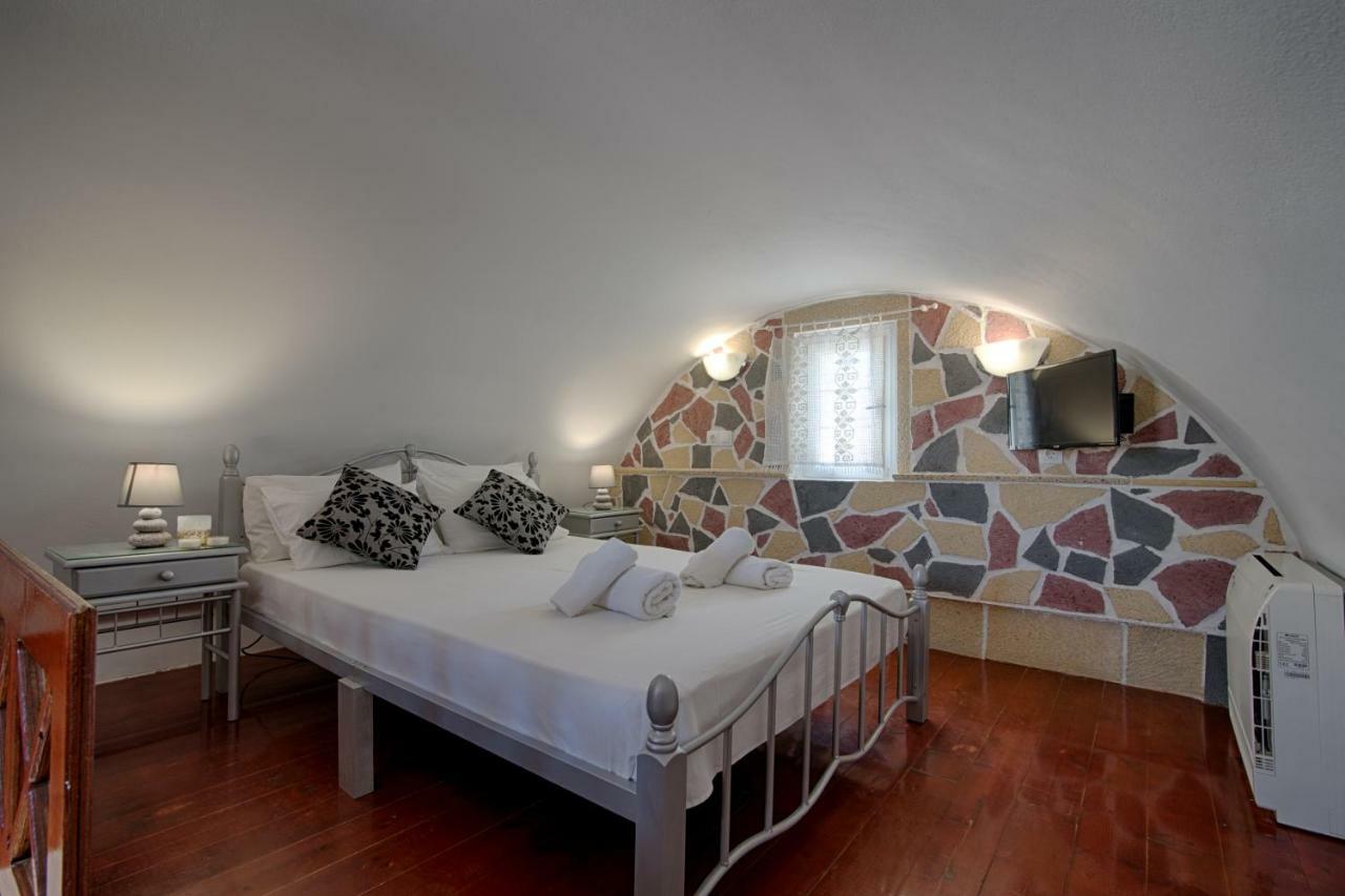 Wisteria Apartments Karterádosz Kültér fotó